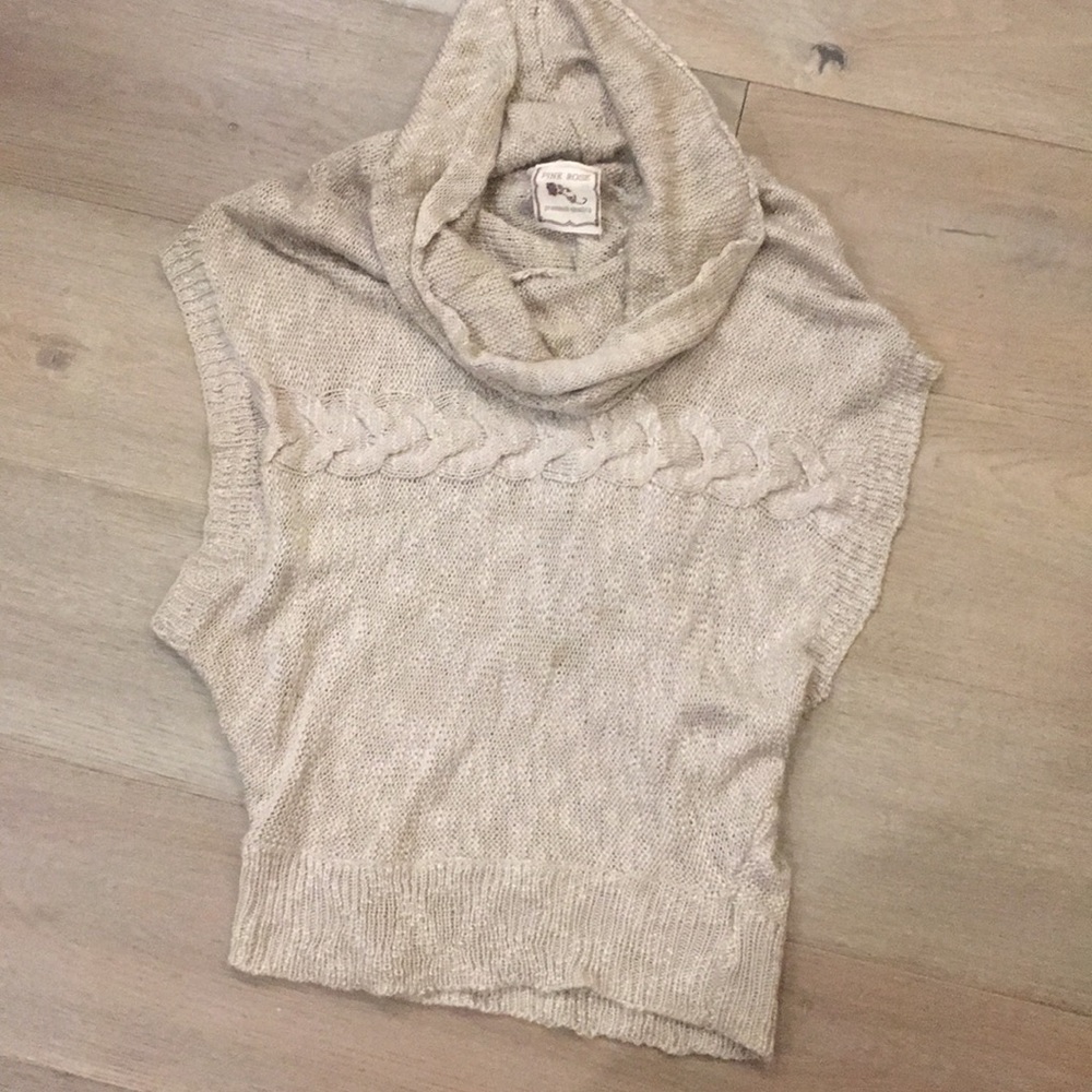Tan sweater scoop neck